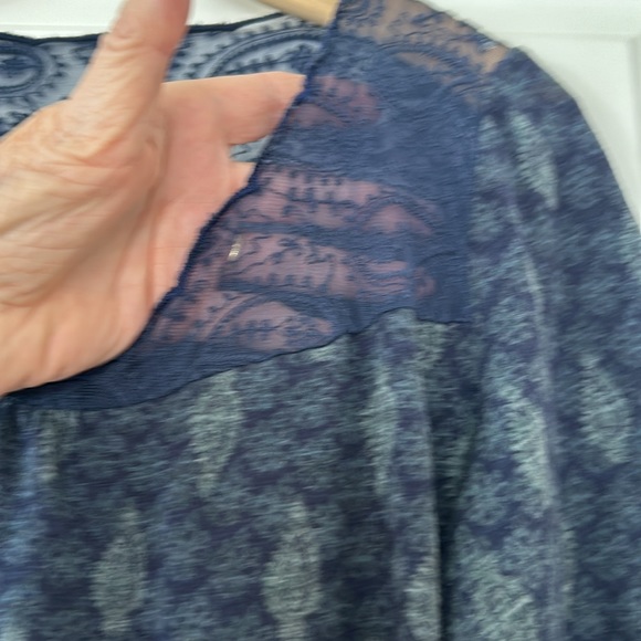 Lucky Brand Peasant Blouse w Sheer Mesh Lace Bodice & Sleeves Navy  & Sage Green - Picture 9 of 10